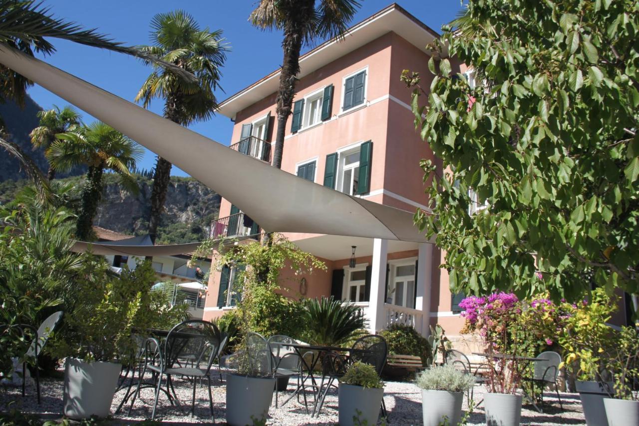 Albergo Garni Villa Moretti Riva del Garda Exterior foto