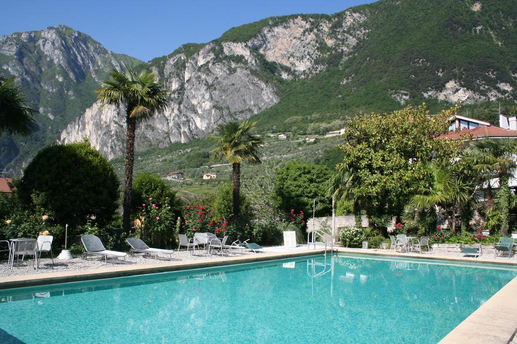 Albergo Garni Villa Moretti Riva del Garda Exterior foto