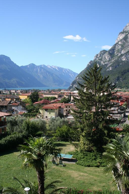 Albergo Garni Villa Moretti Riva del Garda Exterior foto